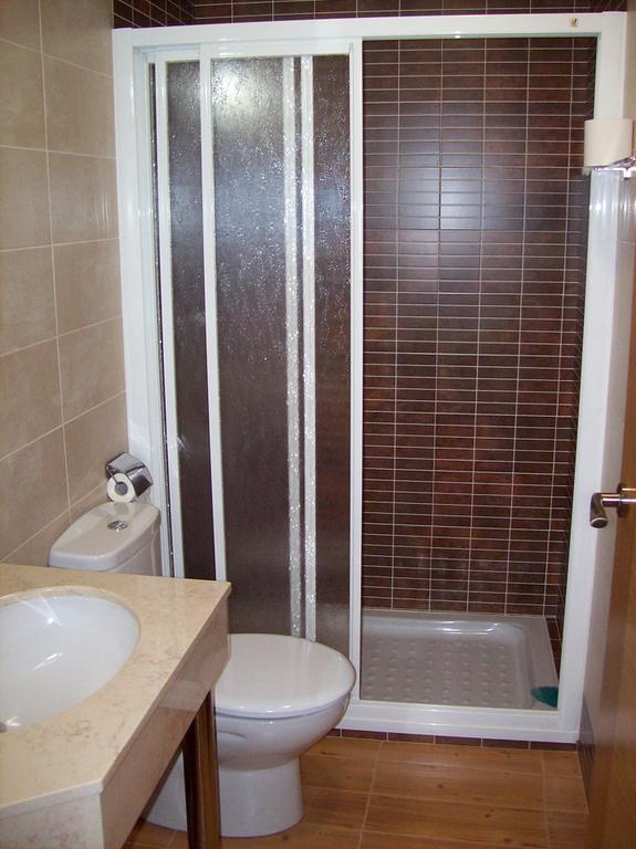 Hostal Muralla Plasencia Ruang foto