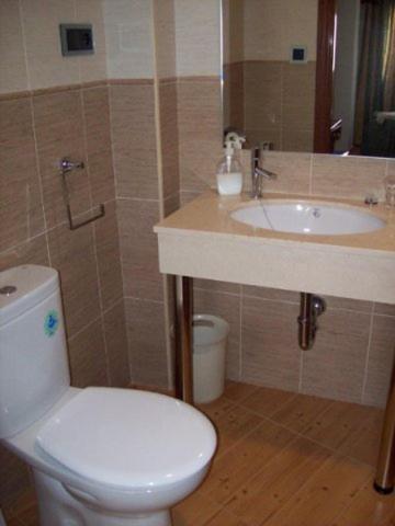 Hostal Muralla Plasencia Ruang foto